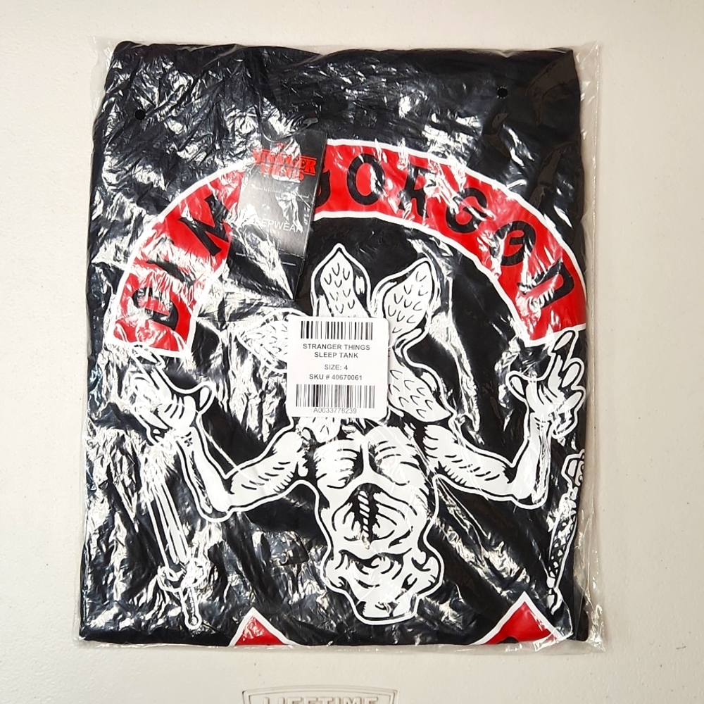 ❤️NWT TORRID CAMI STRANGER THINGS DEMOGORGON TANK TEE - PLUS SIZE - Picture 7 of 10